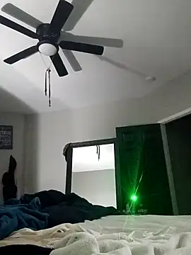 Snapshot of JazziEezyLdy chatting on March 28, 7:08 am JazziEezyLdy online show from March 28, 7:08 am