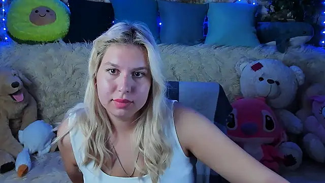 Snapshot of ChloeRicc chatting on September 8, 3:00 pm ChloeRicc online show from September 8, 3:00 pm