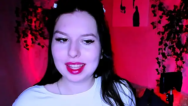 Snapshot of ChloeRicc chatting on November 30, 6:23 pm ChloeRicc online show from November 30, 6:23 pm