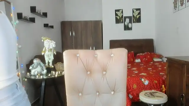 Snapshot of Bryony_Sullyvan chatting on December 26, 7:16 pm Bryony Sullyvan online show from December 26, 7:16 pm