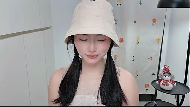 Rosalind xixi online show from June 5, 8:09 am