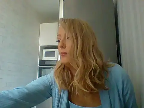 Vexxaa online show from October 12, 9:30 am