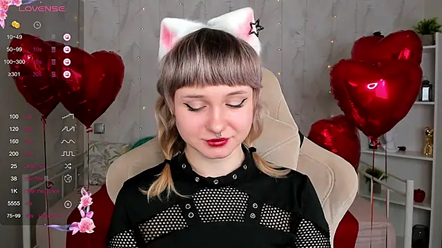 Tori Cutie online show from February 13, 12:06 am