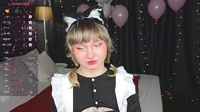 Tori Cutie online show from March 28, 12:10 am