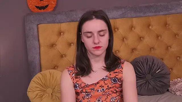 Jessica White  online show from November 28, 4:48 am