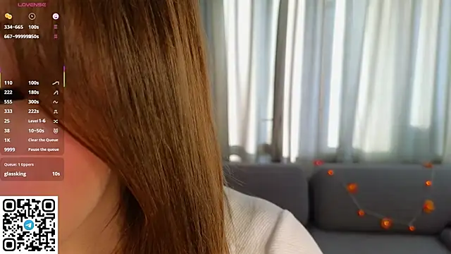 KristiGroune online show from November 8, 6:13 am