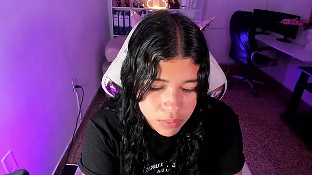 Snapshot of Ivy_nt chatting on October 9, 6:06 pm Ivy nt online show from October 9, 6:06 pm