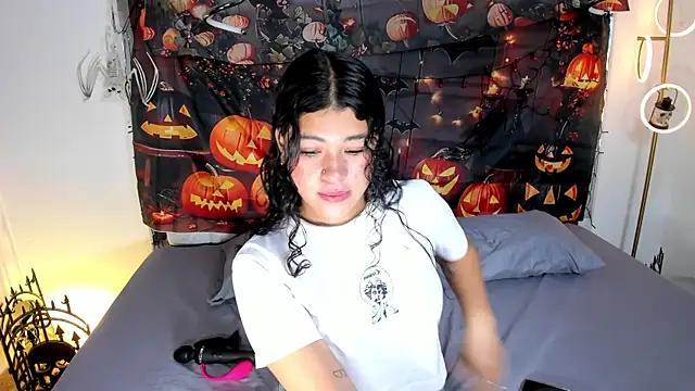 Snapshot of Ivy_nt chatting on October 20, 12:49 pm Ivy nt online show from October 20, 12:49 pm