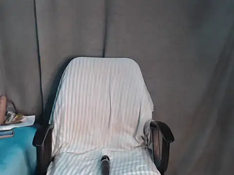 Snapshot of Sexyduck-Zodan chatting on October 4, 11:36 pm Sexyduck-Zodan online show from October 4, 11:36 pm