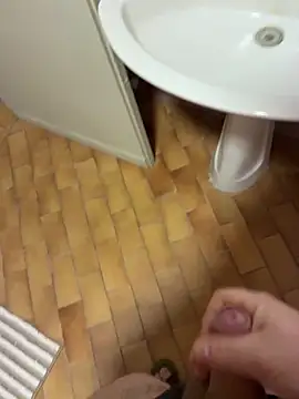 Snapshot of Cober03 chatting on February 18, 9:27 am Cober03 online show from February 18, 9:27 am