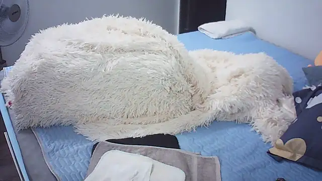 Snapshot of Linh_linh01 chatting on October 23, 3:44 pm Linh linh01 online show from October 23, 3:44 pm