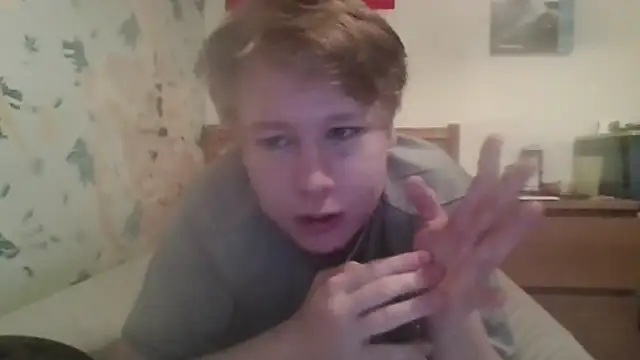 Snapshot of TomasCramp chatting on April 19, 11:31 am TomasCramp online show from April 19, 11:31 am