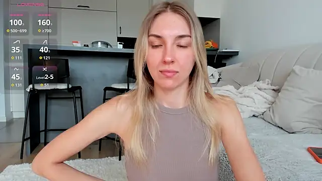 Sunny Rina  online show from April 10, 7:35 am