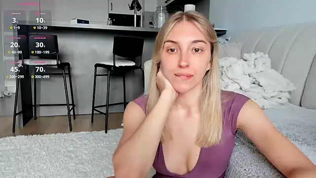 Snapshot of Sunny_Rina_ chatting on June 21, 6:49 am Sunny Rina online show from June 21, 6:49 am