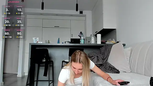 Snapshot of Sunny_Rina_ chatting on July 9, 7:12 am Sunny Rina online show from July 9, 7:12 am
