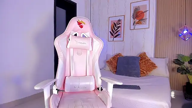 Ayleen Dunkan online show from November 29, 1:25 pm