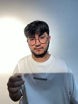 Snapshot of DanteRushh chatting on March 6, 8:27 pm DanteRushh online show from March 6, 8:27 pm