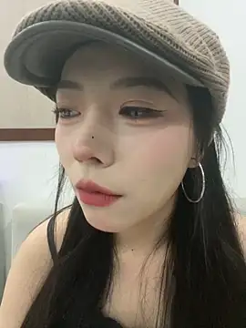 yuanyuanzi99 online show from September 19, 12:28 pm