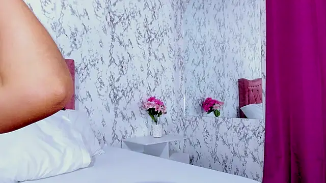 SofiiFoox online show from November 14, 11:20 am