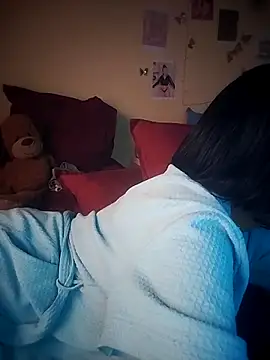 Seductive Yellow Titties online show from September 12, 1:00 pm