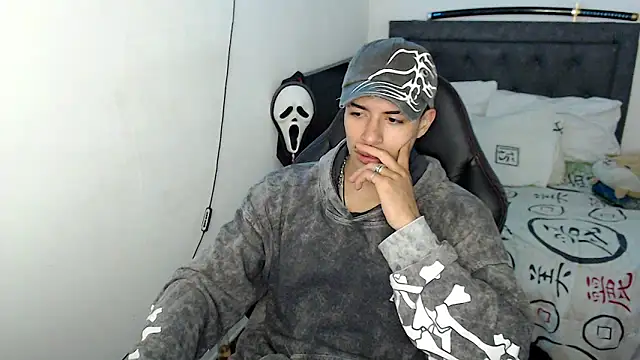 Snapshot of jacobbiker chatting on April 22, 5:10 am jacobbiker online show from April 22, 5:10 am