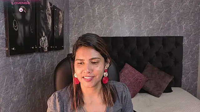 scarletbaker  online show from September 28, 9:58 am