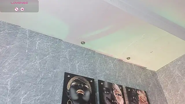 scarletbaker  online show from March 26, 12:44 pm