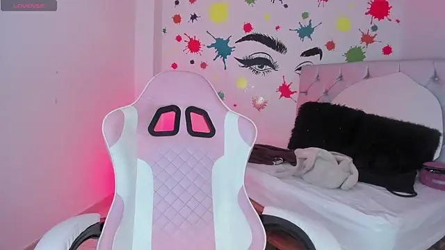 chloesagee online show from September 20, 9:38 pm