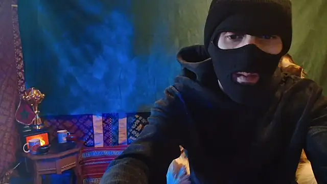 JUSTFORRICH online show from January 8, 9:00 am