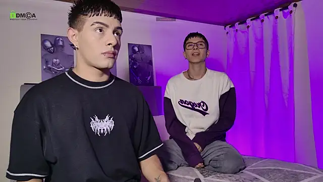 Snapshot of tivendann chatting on September 30, 7:02 am tivendann online show from September 30, 7:02 am