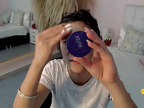 nathalialoes1 online show from October 4, 7:12 pm