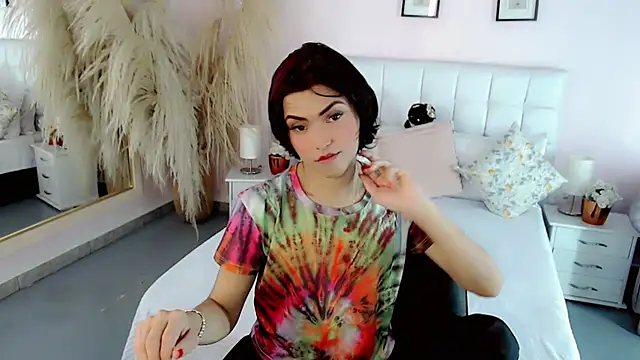 nathalialoes1 online show from December 3, 7:01 pm