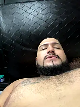 Snapshot of Carlosleon9797 chatting on November 4, 8:24 am Carlosleon9797 online show from November 4, 8:24 am