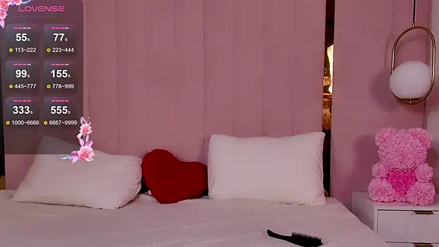 Miranda Kerry online show from November 25, 6:35 am