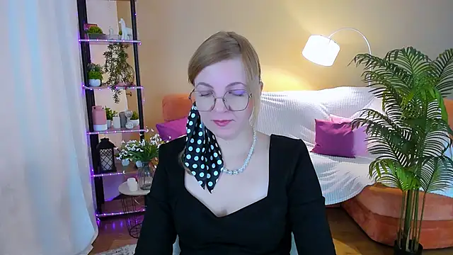 YourUniverser online show from October 8, 4:21 am