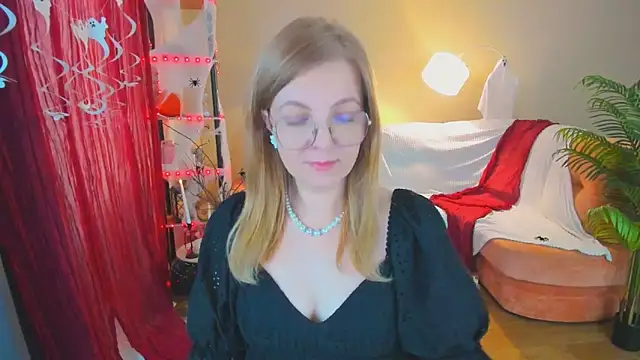 YourUniverser online show from November 2, 9:55 am