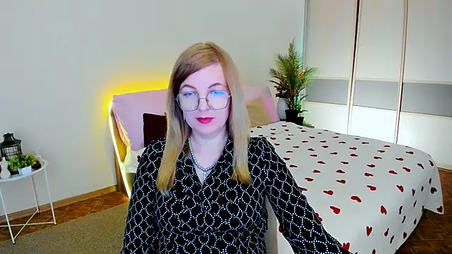 YourUniverser online show from May 28, 9:39 am