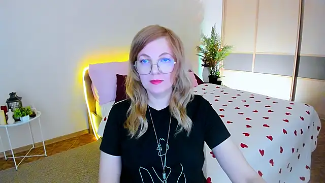 YourUniverser online show from June 5, 9:26 am