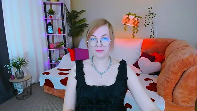 YourUniverser online show from June 9, 9:32 am