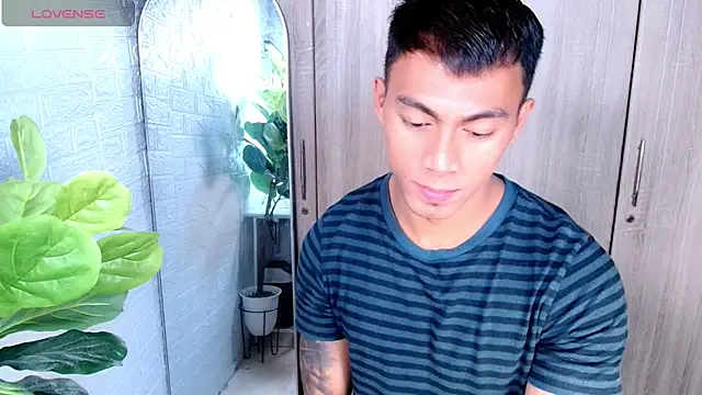 PinooyMilker online show from March 4, 11:49 am