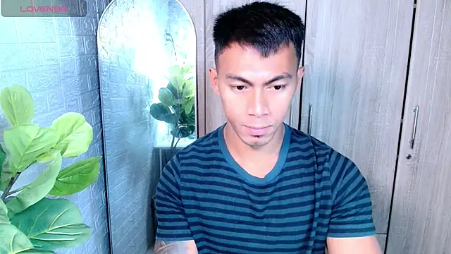 Snapshot of PinooyMilker chatting on March 31, 9:48 pm PinooyMilker online show from March 31, 9:48 pm