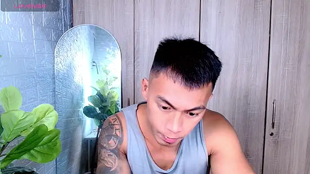Snapshot of PinooyMilker chatting on April 15, 3:24 am PinooyMilker online show from April 15, 3:24 am