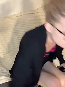 Lesamantssexy online show from March 22, 7:50 pm