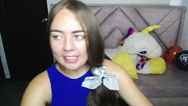 Luna Star v online show from October 23, 3:06 am