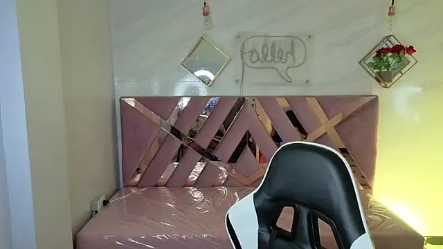 Luna Star v online show from November 20, 3:18 am