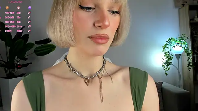 Ice Strawberry online show from January 18, 3:10 am