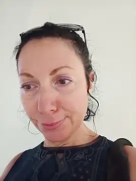 Snapshot of ValleriWind chatting on March 17, 5:11 am ValleriWind online show from March 17, 5:11 am