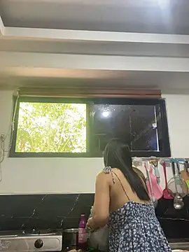 wildpussycat69 online show from May 7, 3:23 am