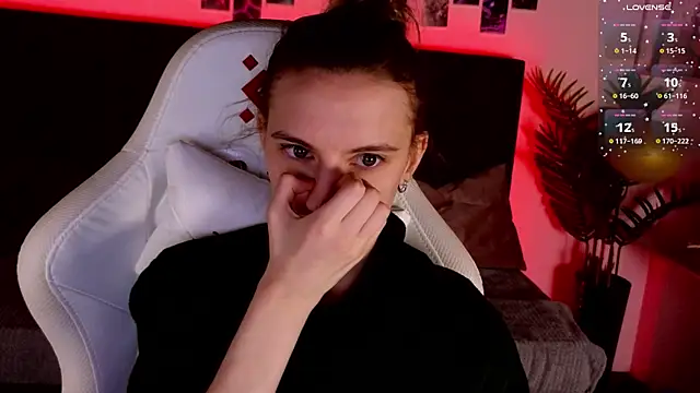 Snapshot of kaleriyaa_ chatting on January 9, 1:30 am kaleriyaa online show from January 9, 1:30 am