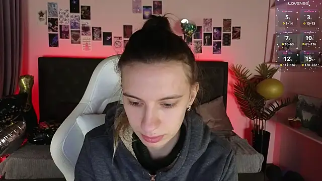 Snapshot of kaleriyaa_ chatting on January 10, 1:29 am kaleriyaa online show from January 10, 1:29 am